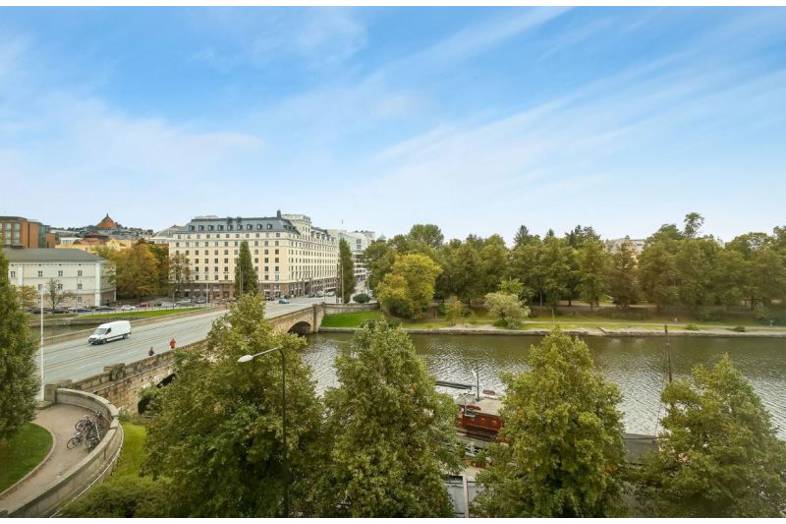 Pitkänsillanranta 3