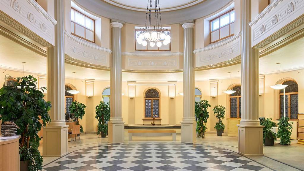 Hovioikeudenpuistikko 16