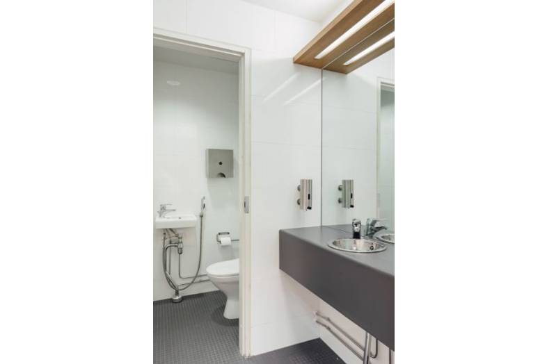 Urho Kekkosen katu 3-7