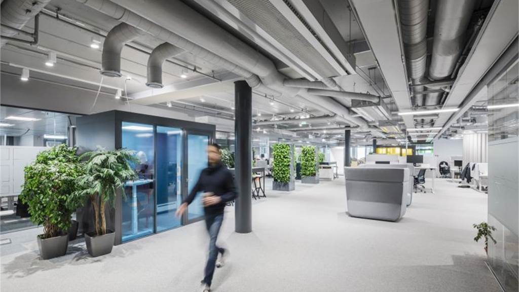 Kuva 6 Salmisaarenaukio 1