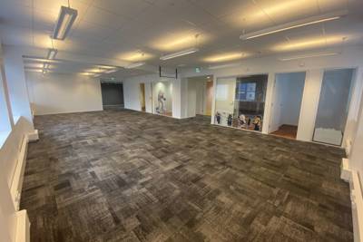 Runeberginkatu 5, Kamppi