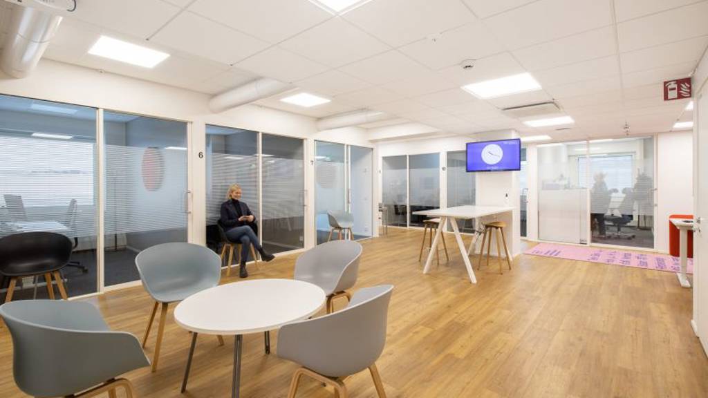 Runeberginkatu 5, Kamppi