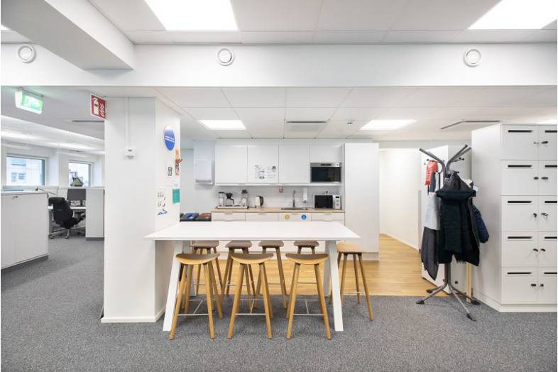 Runeberginkatu 5, Kamppi