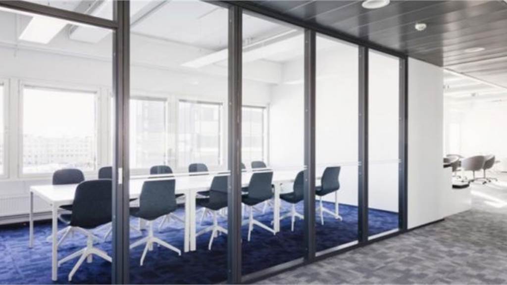 Perintökuja 8, Veromies