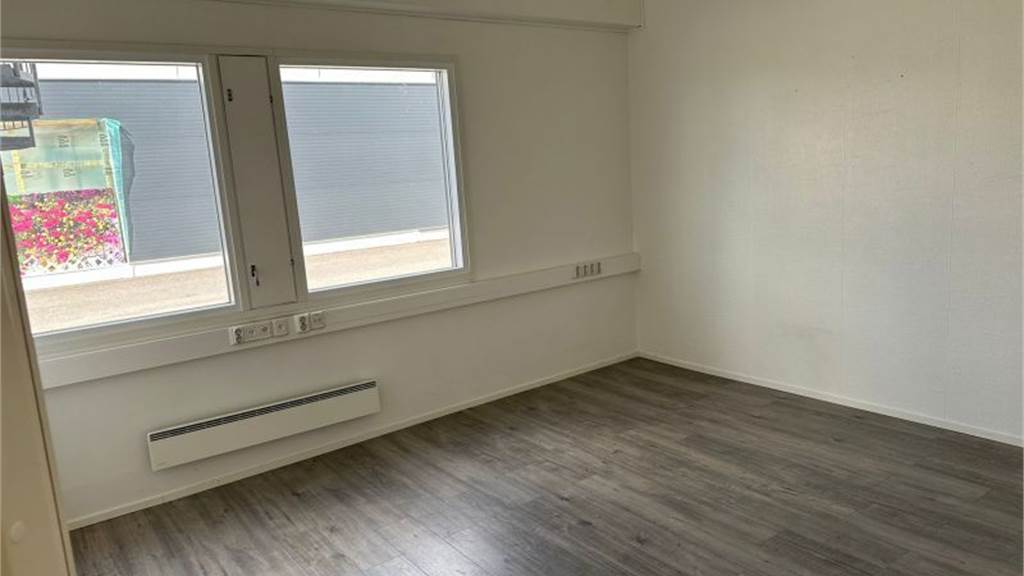 Itäkeskuksenkaari 4