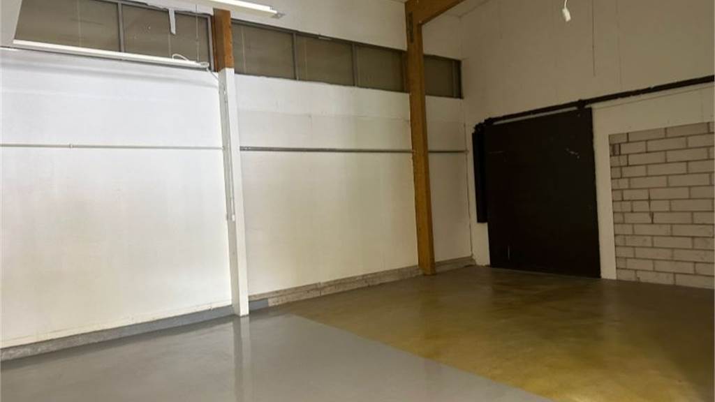 Itäkeskuksenkaari 4