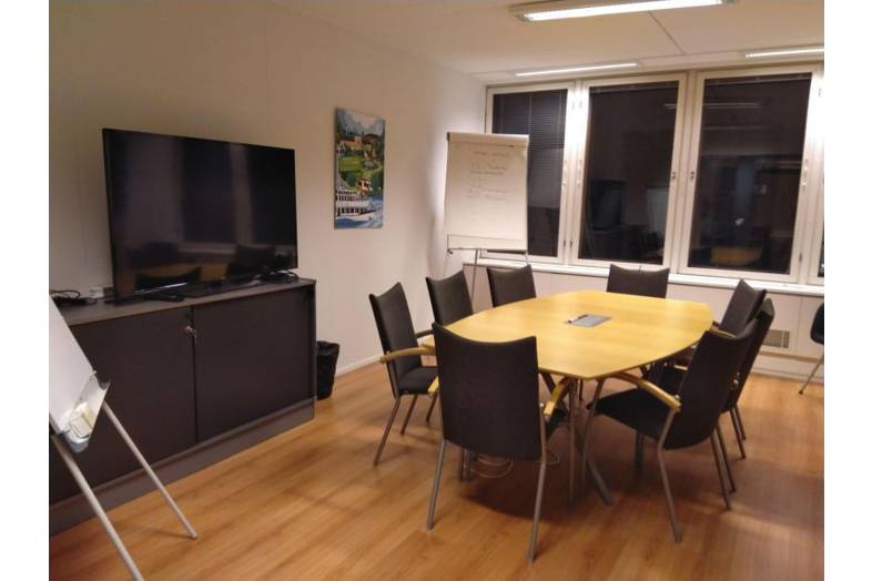 Annankatu 25, Keskusta