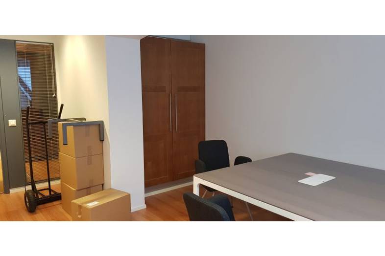 Annankatu 25, Keskusta