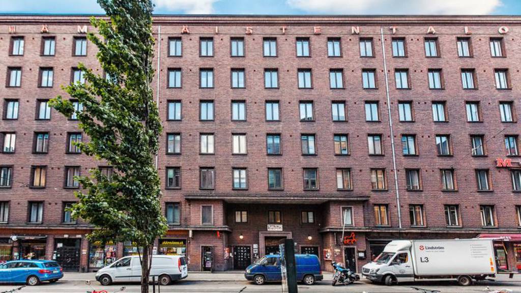 Urho Kekkosen katu 4-6 E, Kamppi