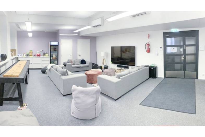 Urho Kekkosen katu 4-6 F, Kamppi