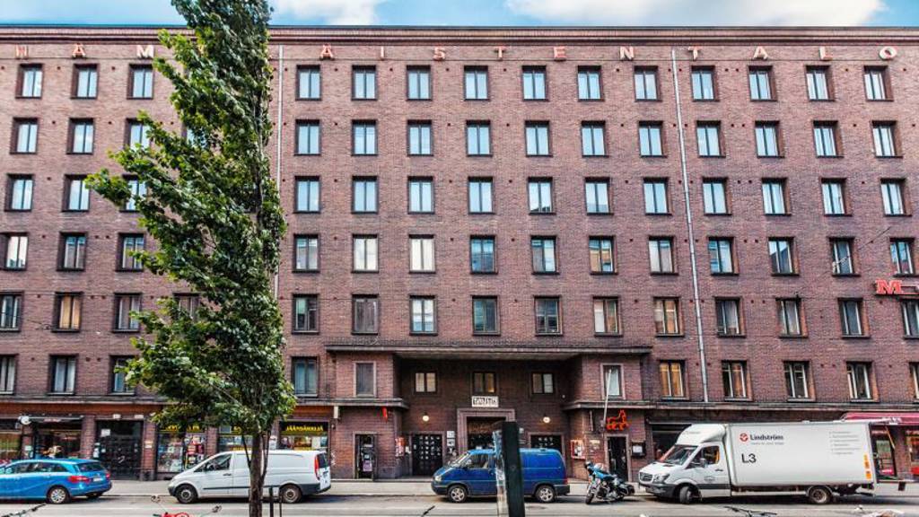 Urho Kekkosen katu 4-6 F, Kamppi