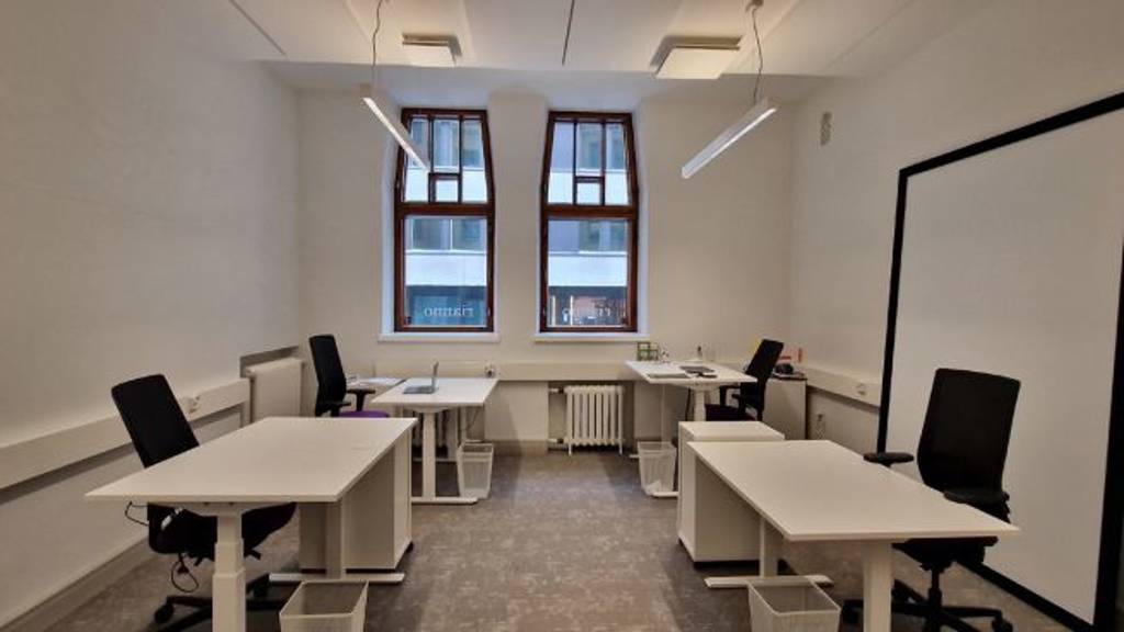 Eteläinen makasiinikatu 4