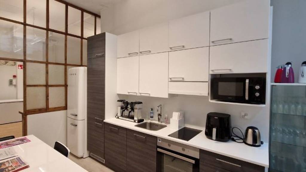 Eteläinen makasiinikatu 4