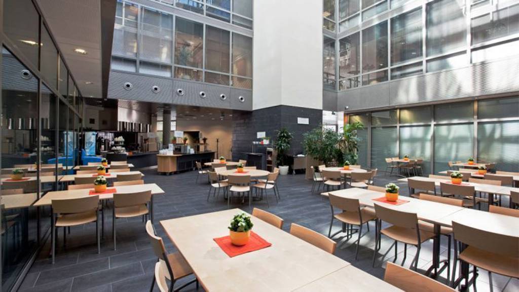 Robert Huberin tie 3 B