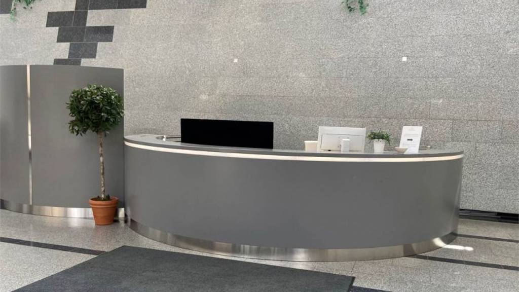 Aula, vastaanotto Malminkartanonkuja 4