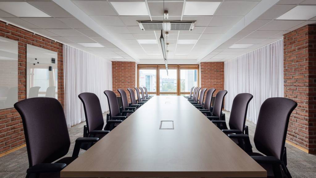 Lars Sonckin kaari 10-16