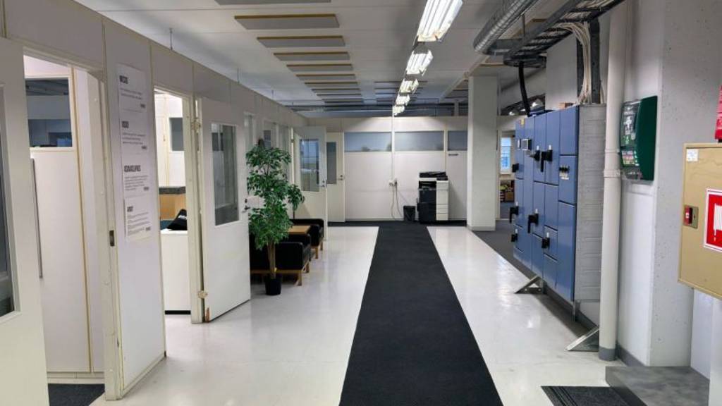 Toimisto 2. krs Holkkitie 14