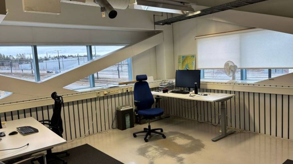 Toimisto 2. krs Holkkitie 14