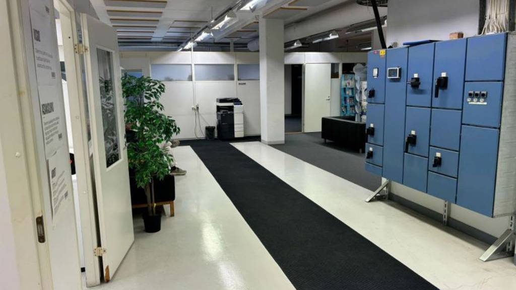 Toimisto 2. krs Holkkitie 14