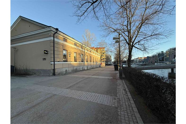 Läntinen Rantakatu 23