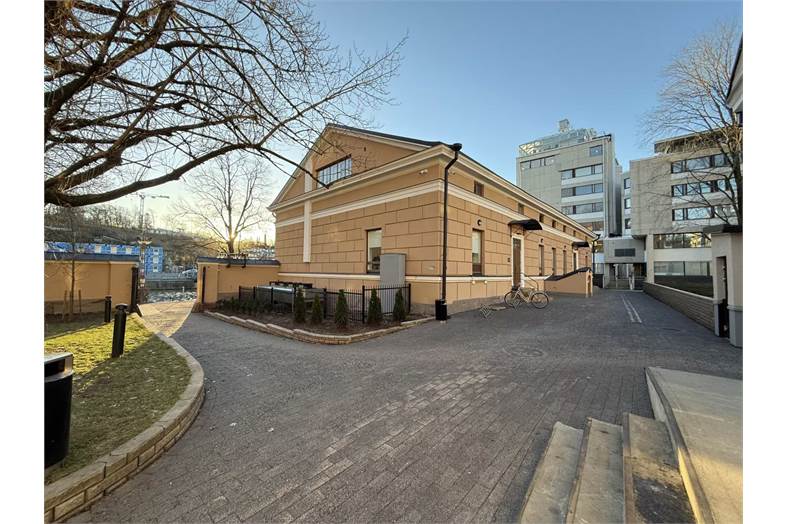 Läntinen Rantakatu 23