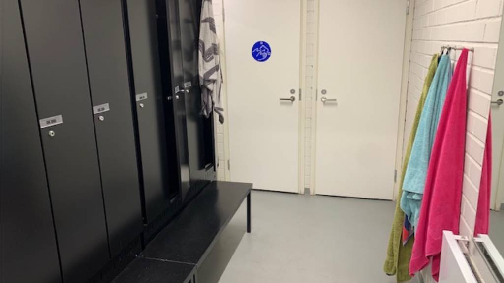 Robert Huberin tie 3b