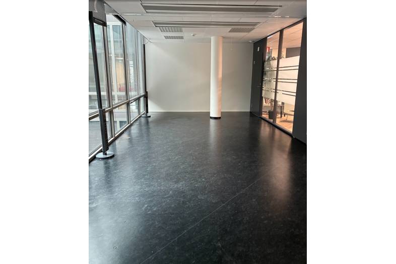 Robert Huberin tie 3b