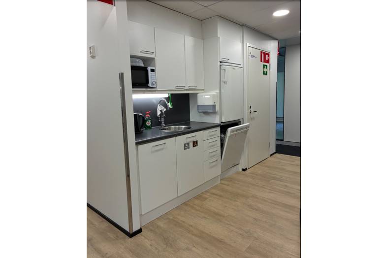 Robert Huberin tie 3b