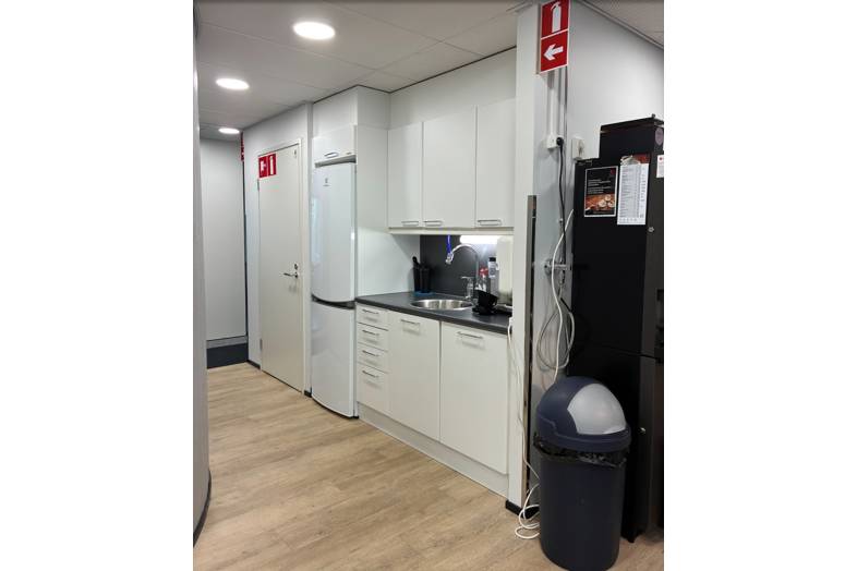 Robert Huberin tie 3b