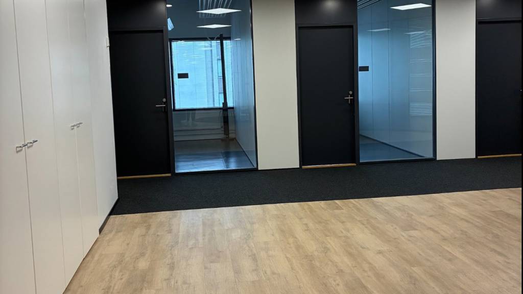 Robert Huberin tie 3b