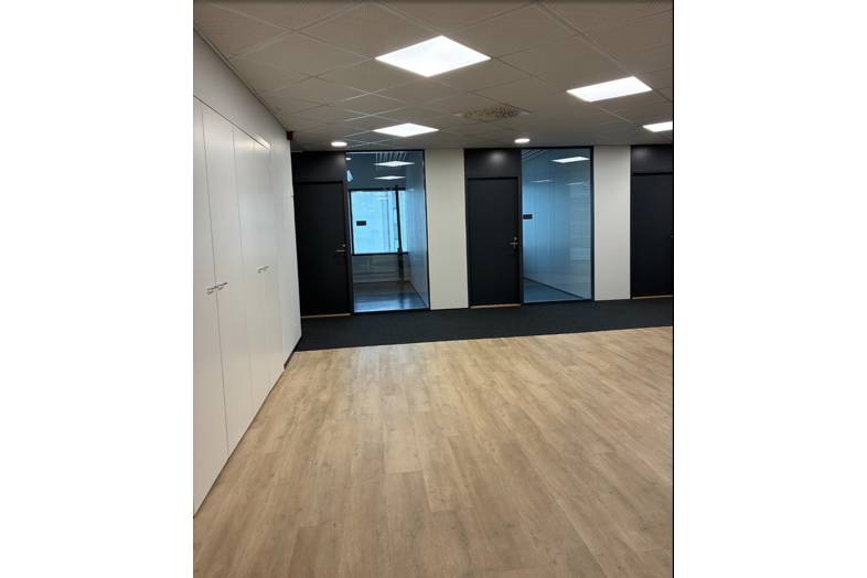 Robert Huberin tie 3b