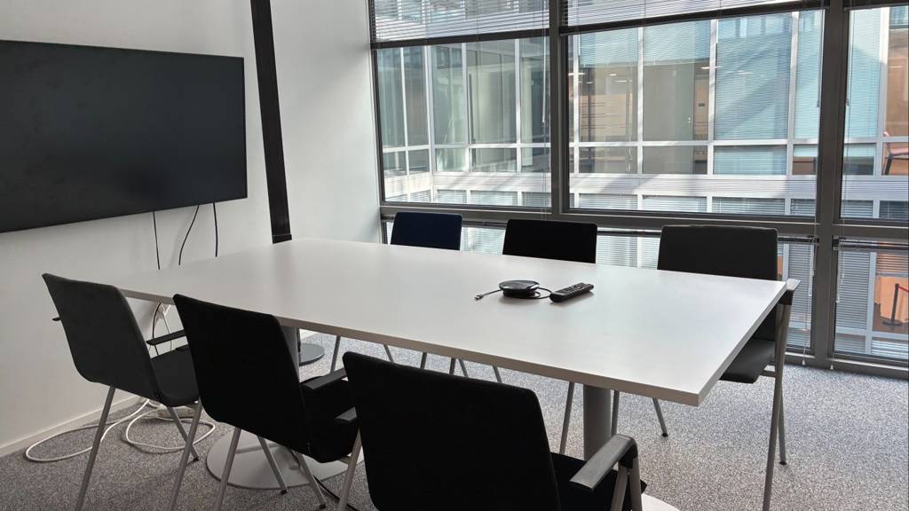 Robert Huberin tie 3b