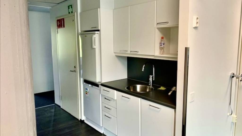 Robert Huberin tie 3b