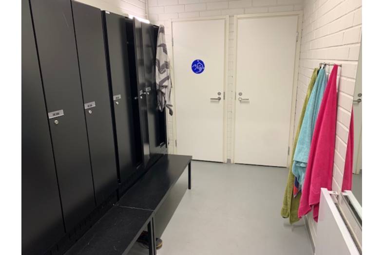 Robert Huberin tie 3b