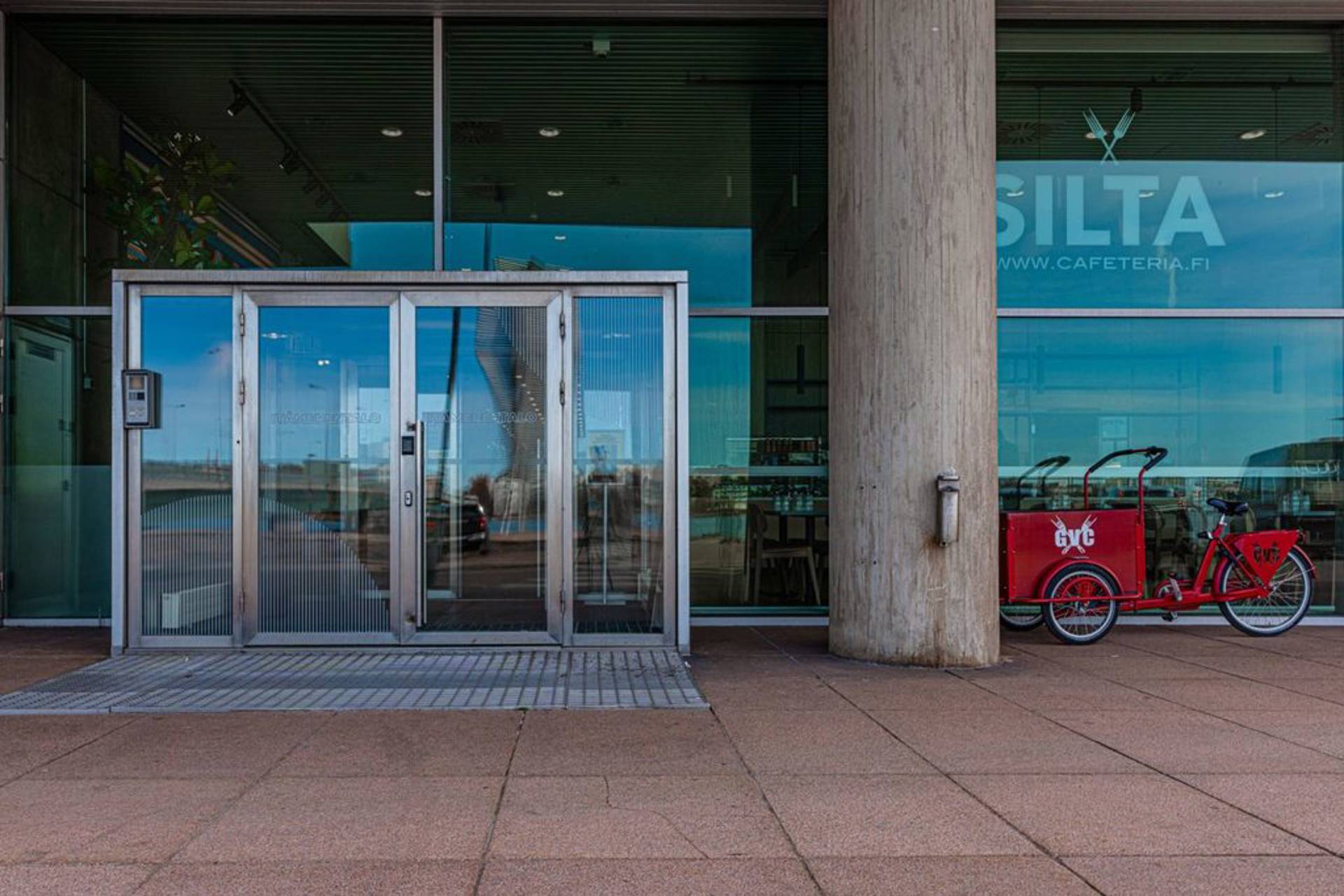 Tammasaarenlaituri 3