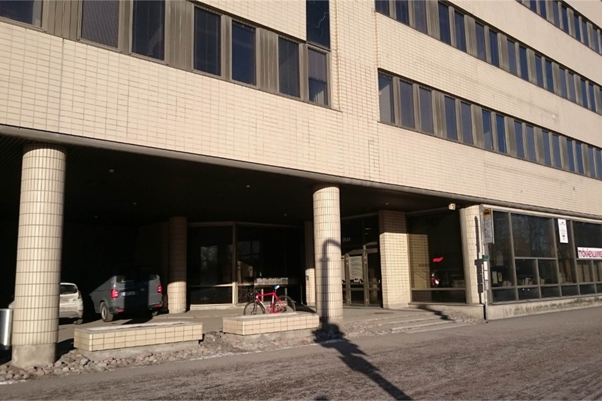 Sörnäisten rantatie 25