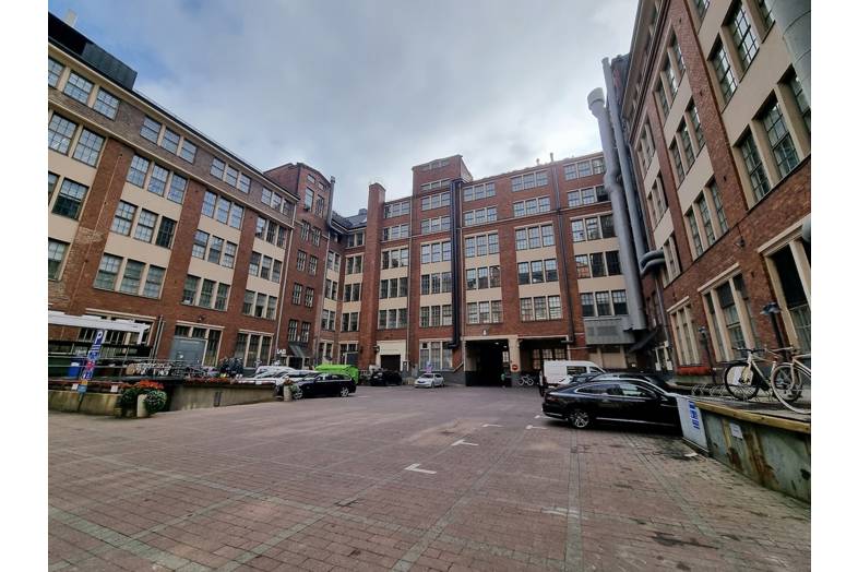 Pursimiehenkatu 29-31