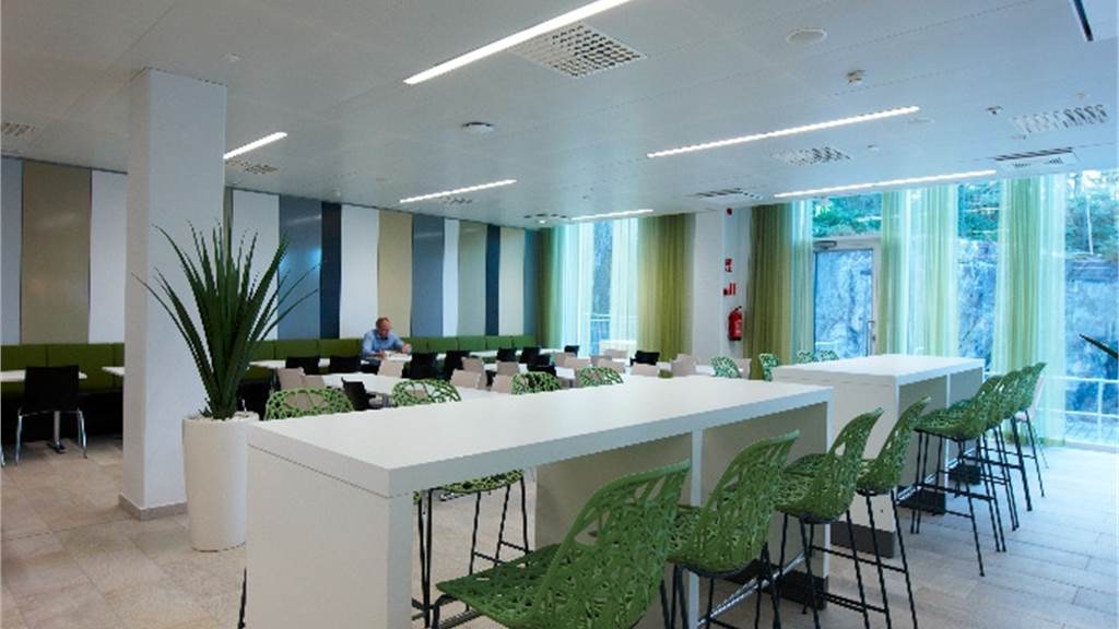 Tarvonsalmenkatu 15-17