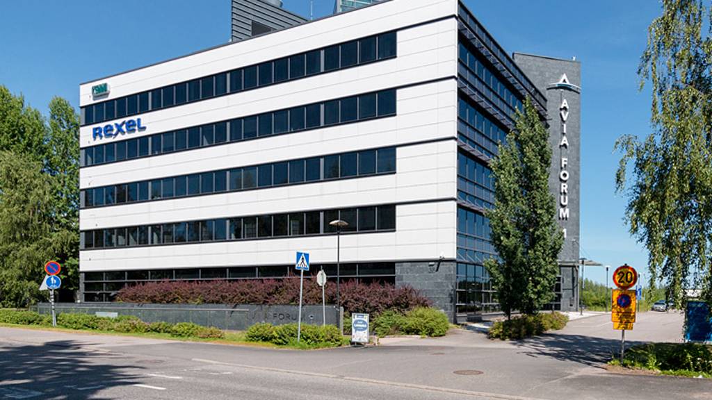 Robert Huberin tie 3b