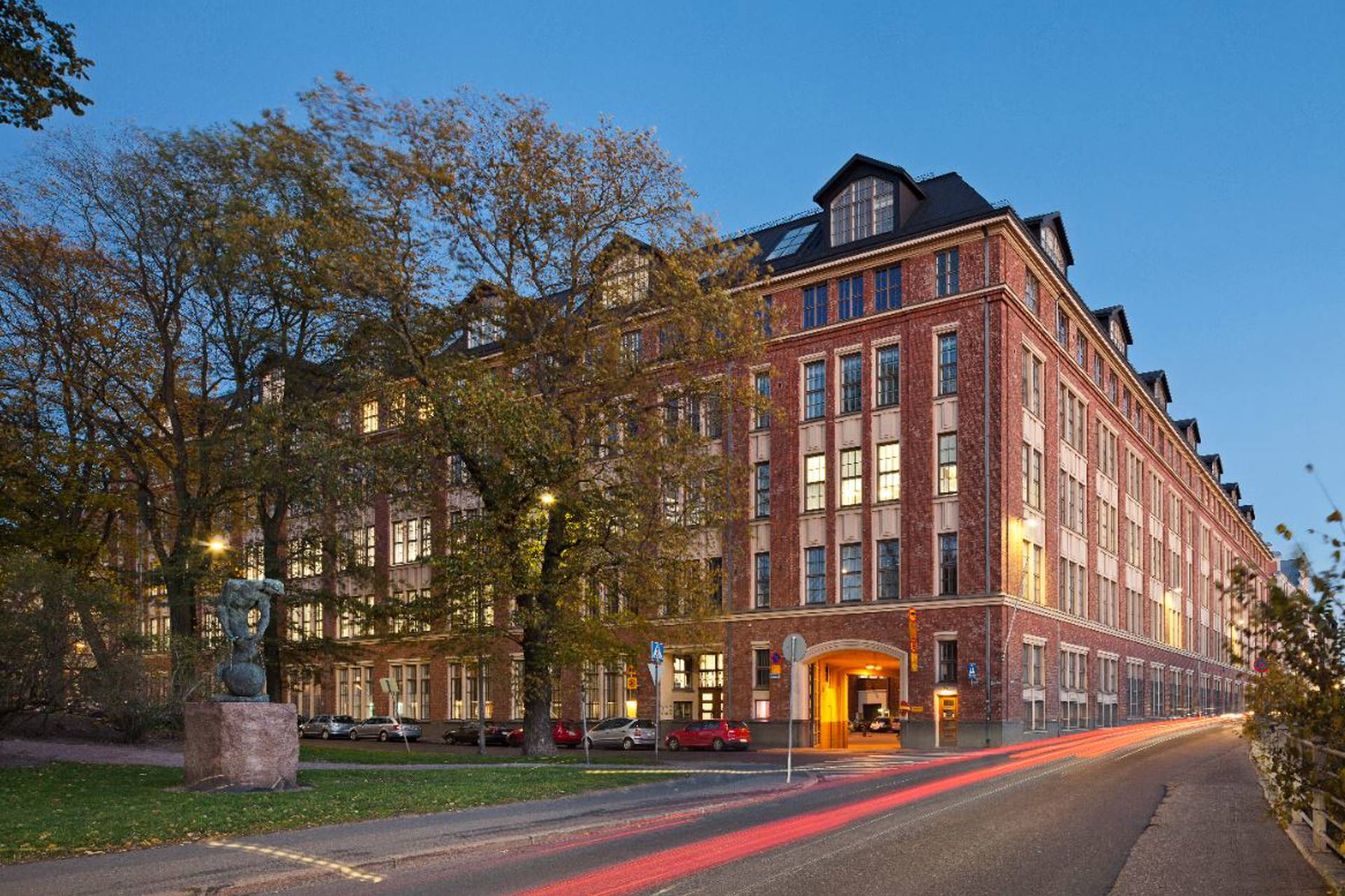 Pursimiehenkatu 29-31