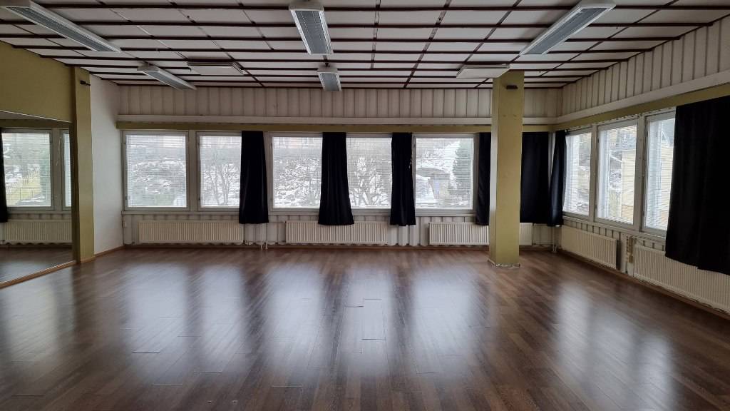 Läntinen Pitkäkatu 21-23