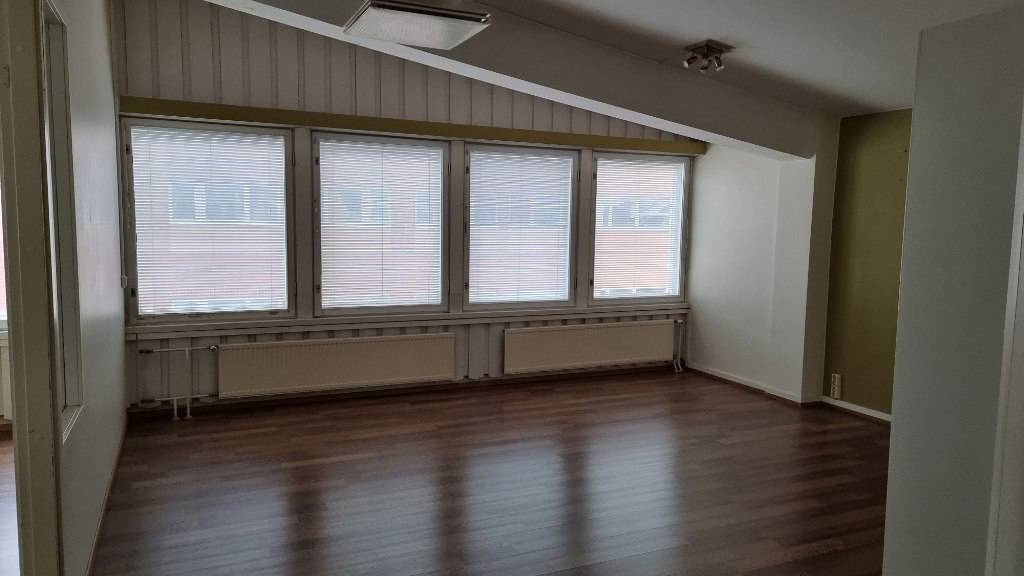 Läntinen Pitkäkatu 21-23