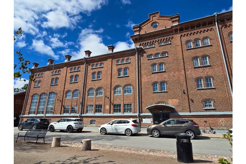 Läntinen Rantakatu 53