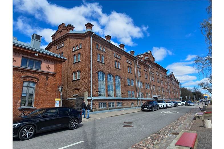 Läntinen Rantakatu 53