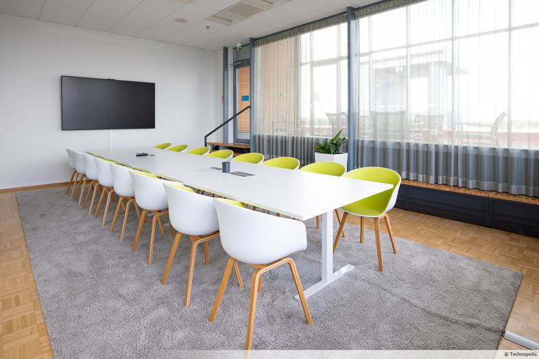 Vaisalantie 2, A-talo