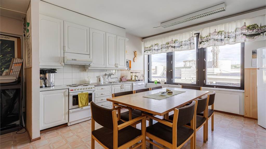 Itsenäisyydenkatu 35 TSTO 17,18,21