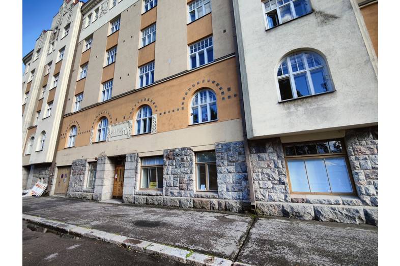 Säästöpankinranta 8