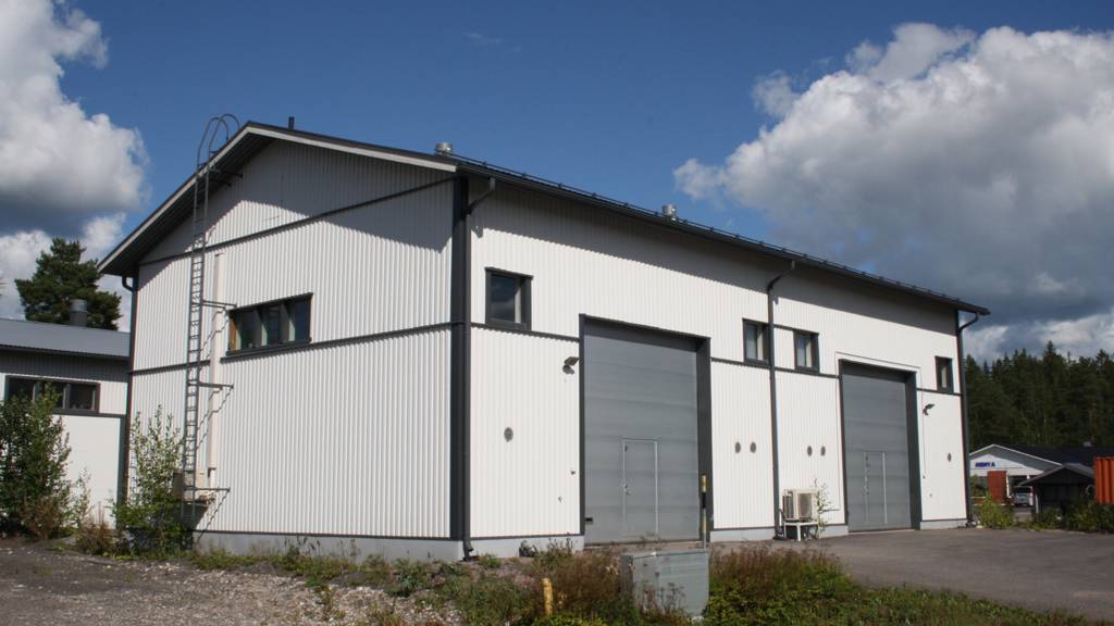 Uusi halli Yrittäjänkatu 6