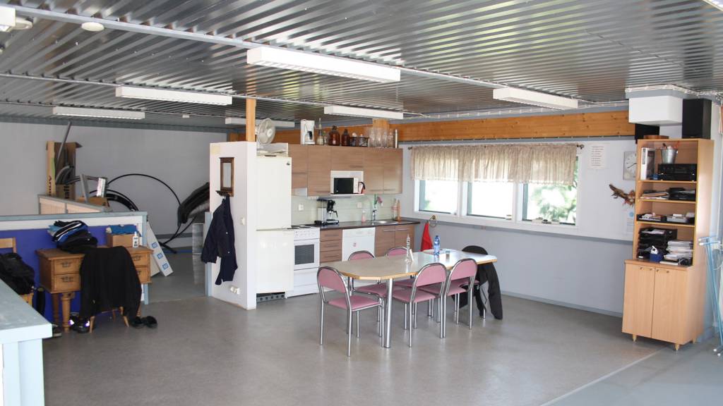 B parvi Yrittäjänkatu 6