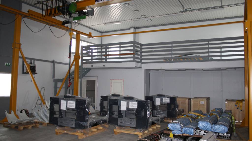 Uusi halli Yrittäjänkatu 6